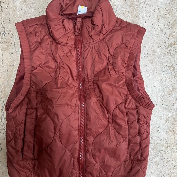 Girl’s Size Small 6 Cloths Bundle Jeans, Nike Shirt, Vest - Picture 8 of 10